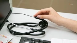 Врачи районной больницы посетили колледж Александровского округа